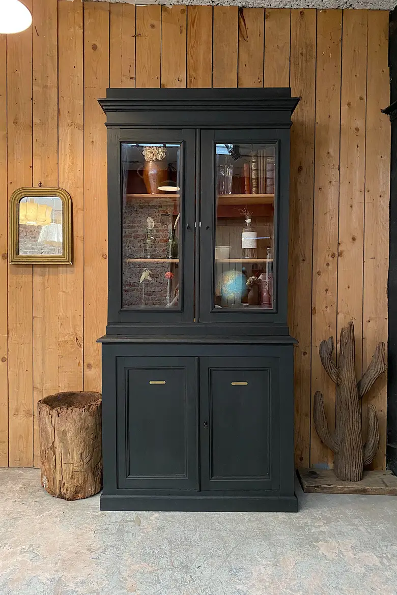 Ancien buffet deux corps en chêne Début XXème