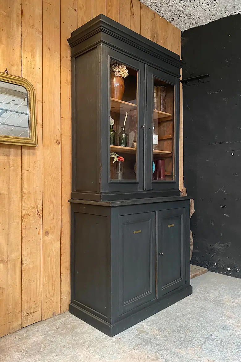 Ancien buffet deux corps en chêne Début XXème