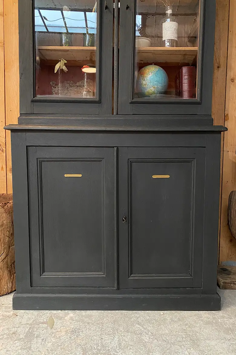 Ancien buffet deux corps en chêne Début XXème
