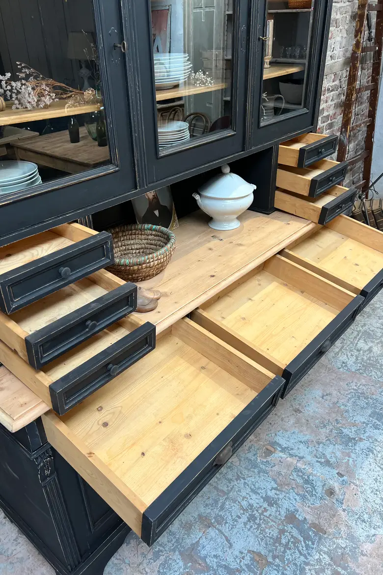 Ancien buffet deux corps en sapin