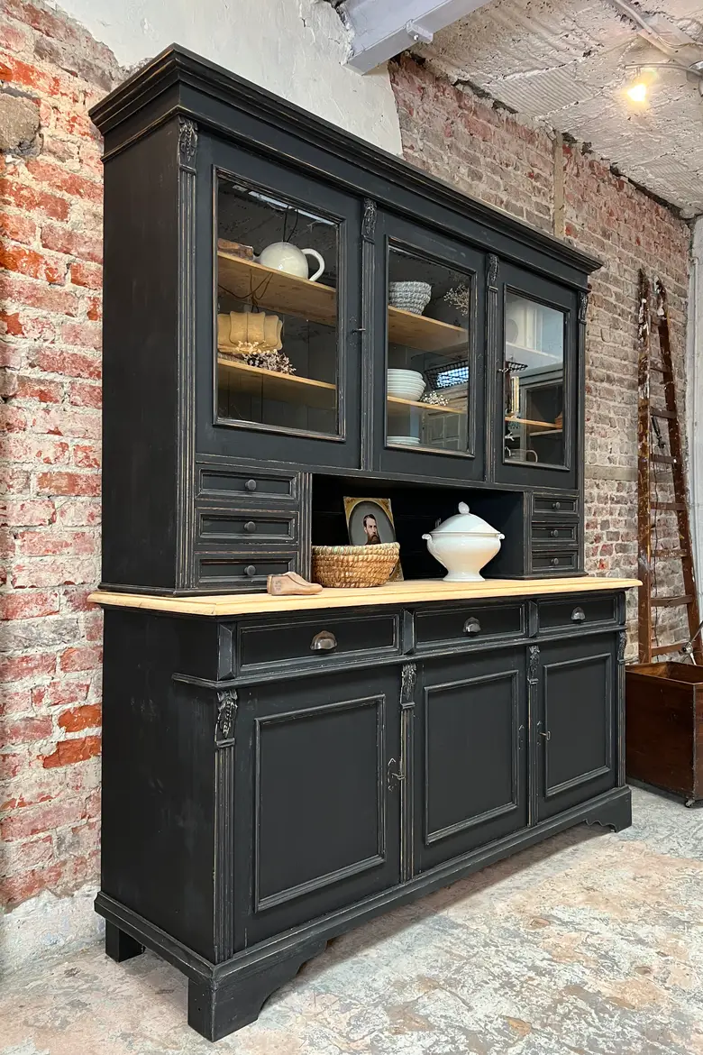 Ancien buffet deux corps en sapin