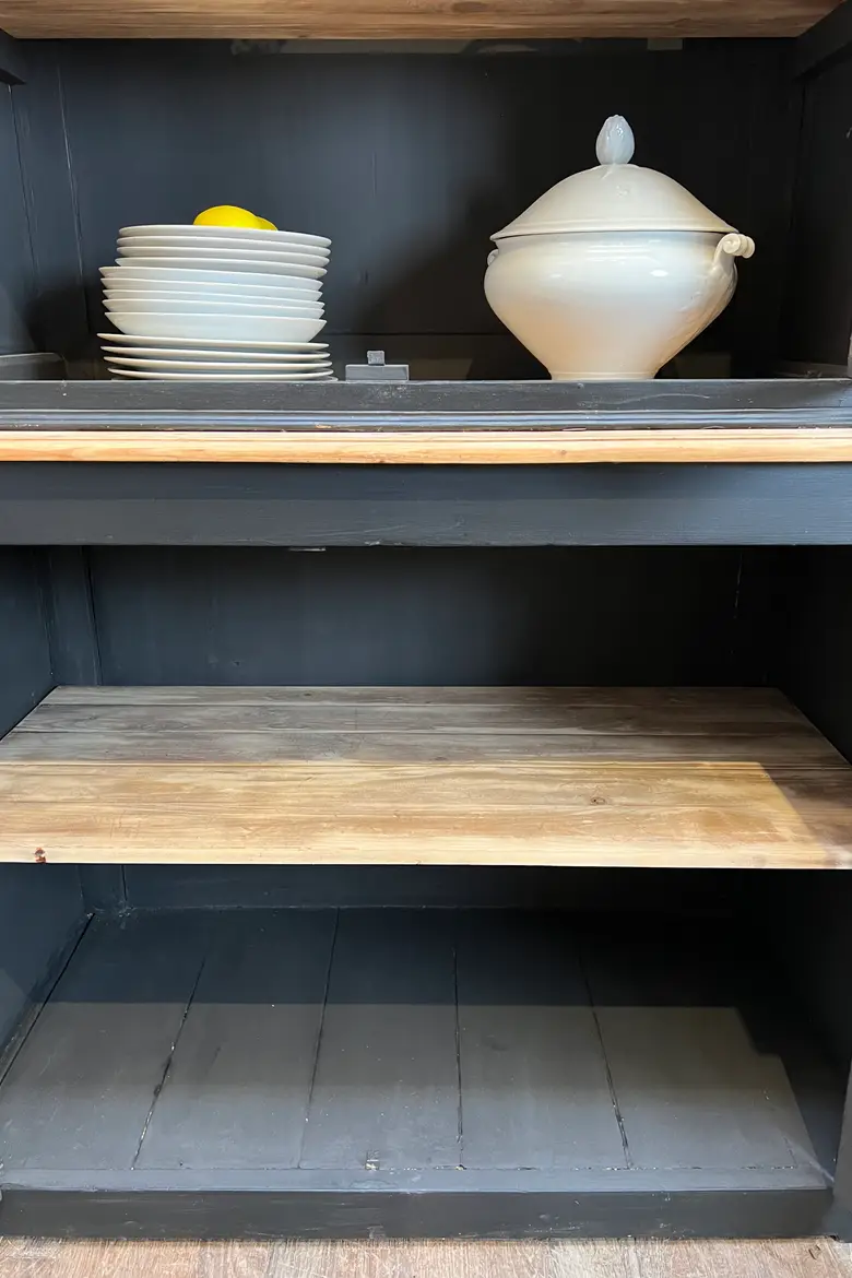 Ancien buffet deux corps en sapin Début XXème