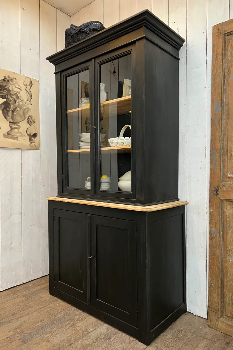Ancien buffet deux corps en sapin Début XXème