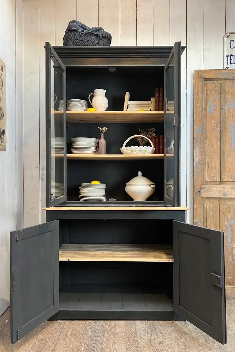 Ancien buffet deux corps en sapin Début XXème