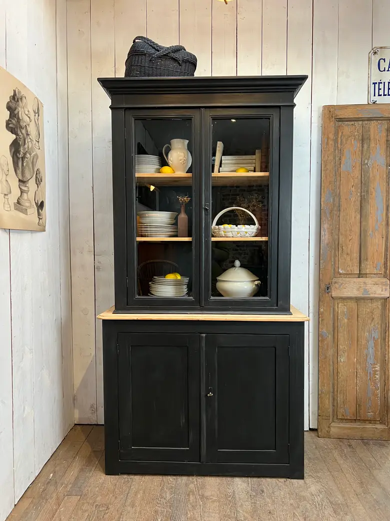 Ancien buffet deux corps en sapin Début XXème