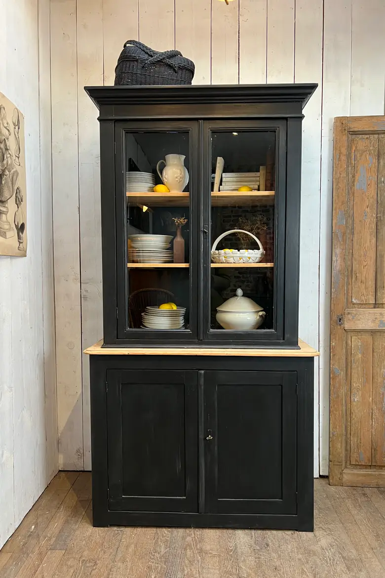 Ancien buffet deux corps en sapin Début XXème