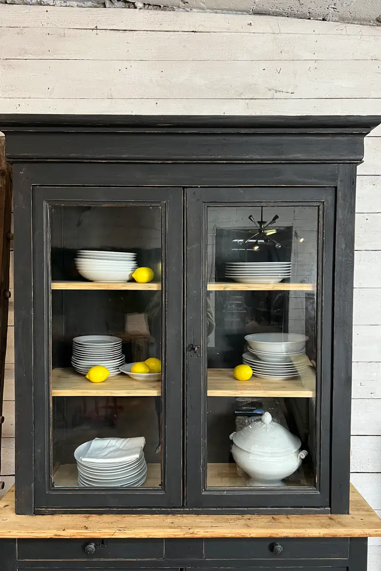 Ancien buffet deux corps