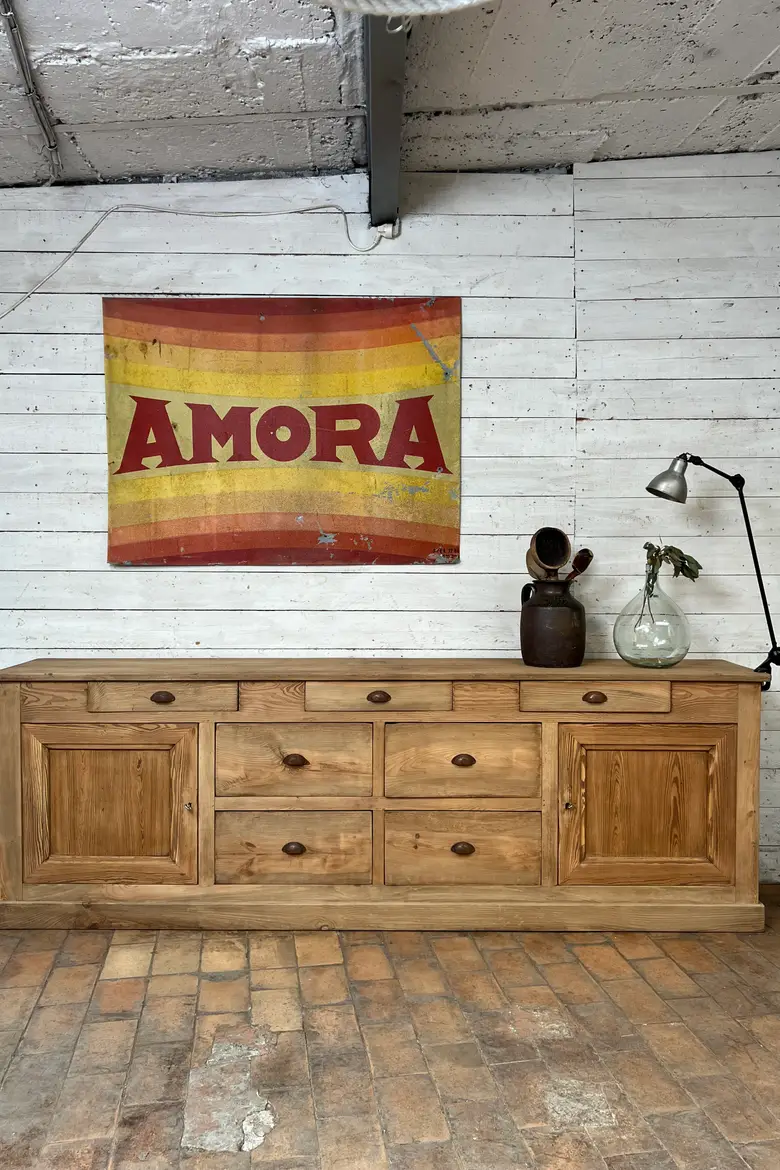 Ancien buffet en bois brut