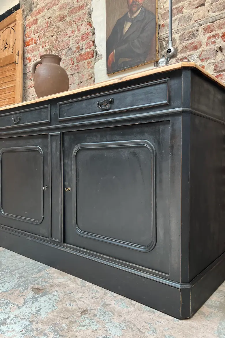 Ancien buffet en bois  Début XXème peint en noir