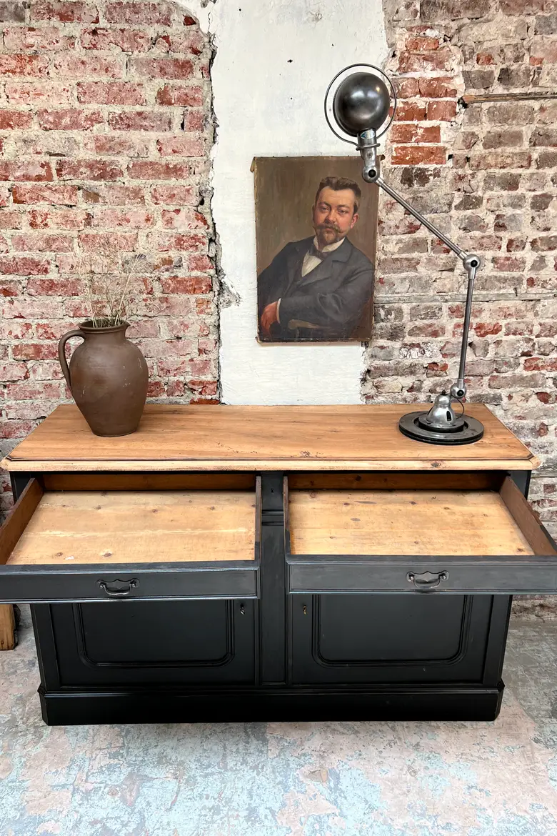 Ancien buffet en bois  Début XXème peint en noir
