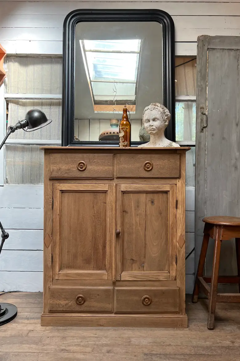 Ancien buffet en chêne brut Début XXème