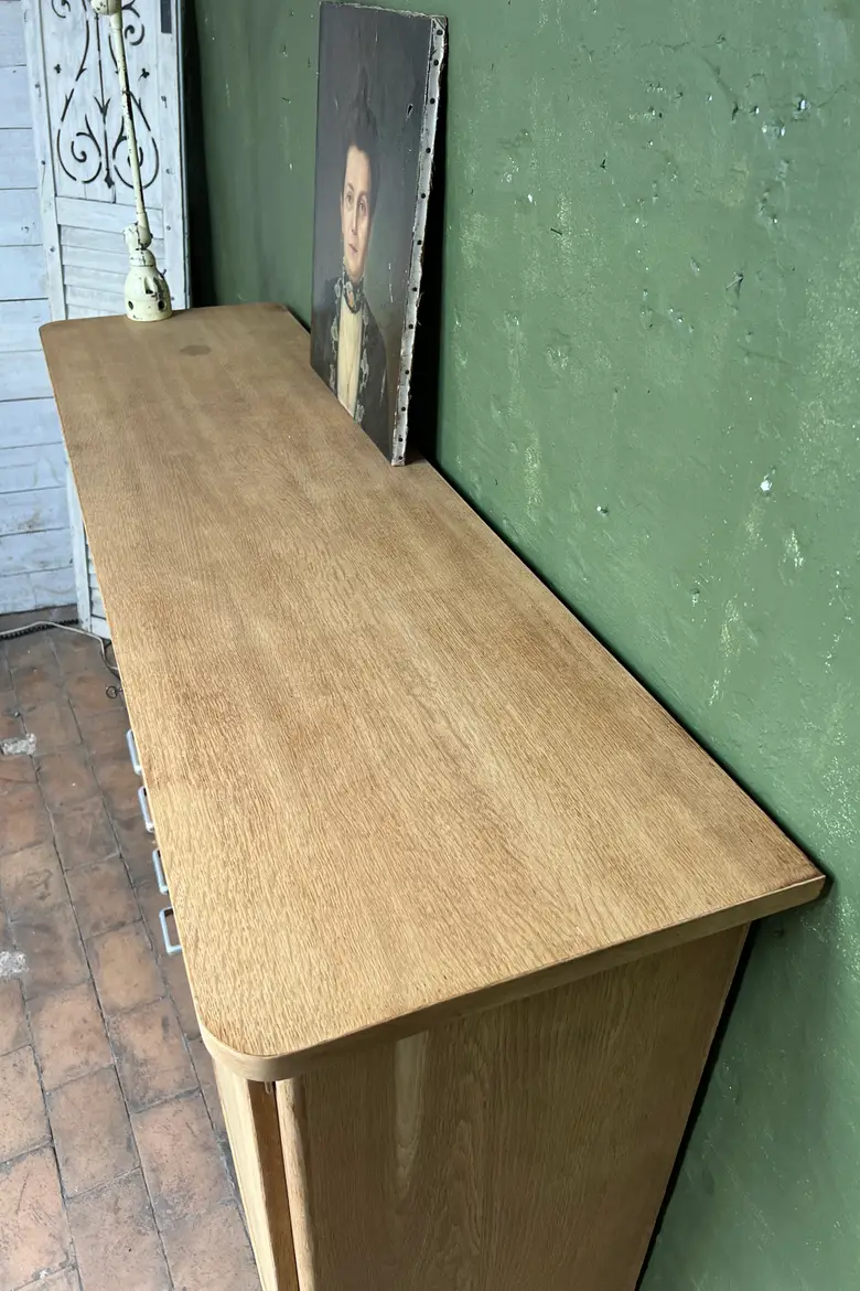 Ancien buffet en chêne de René Gabriel – Années 50