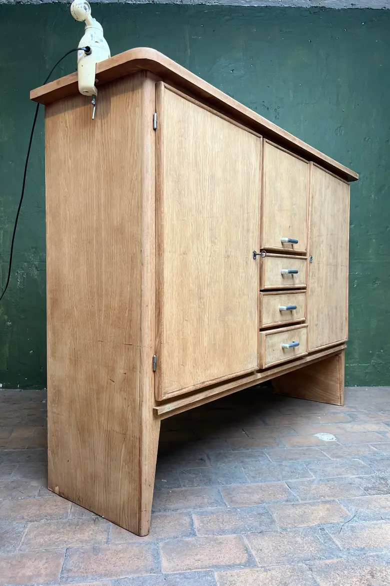 Ancien buffet en chêne de René Gabriel – Années 50