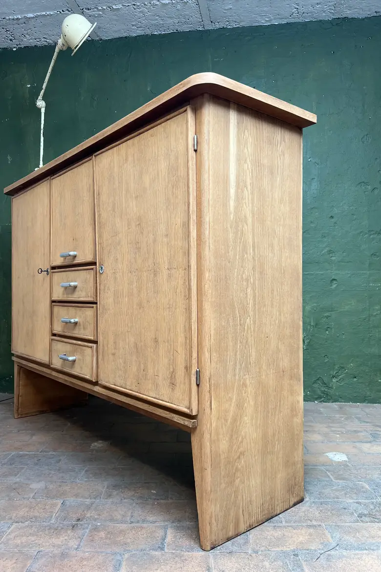 Ancien buffet en chêne de René Gabriel – Années 50
