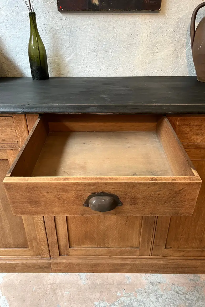 Ancien buffet en chêne Début XXème