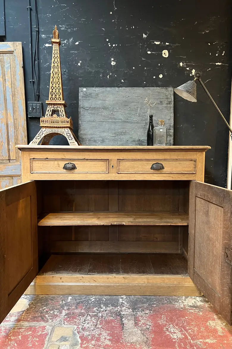 Ancien buffet en chêne Début XXème