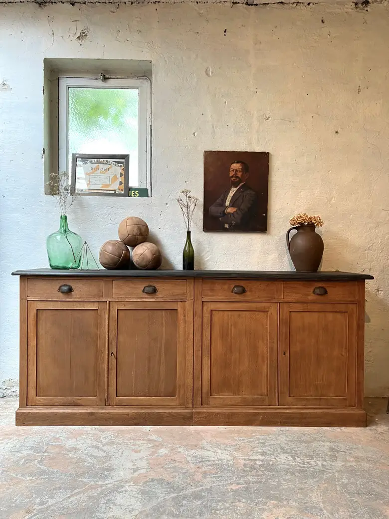 Ancien buffet en chêne Début XXème