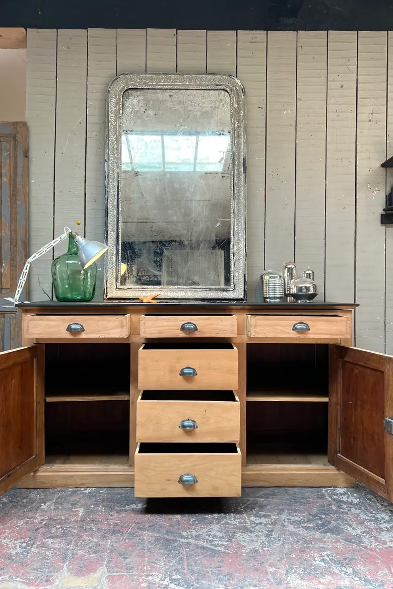 Ancien buffet en merisier