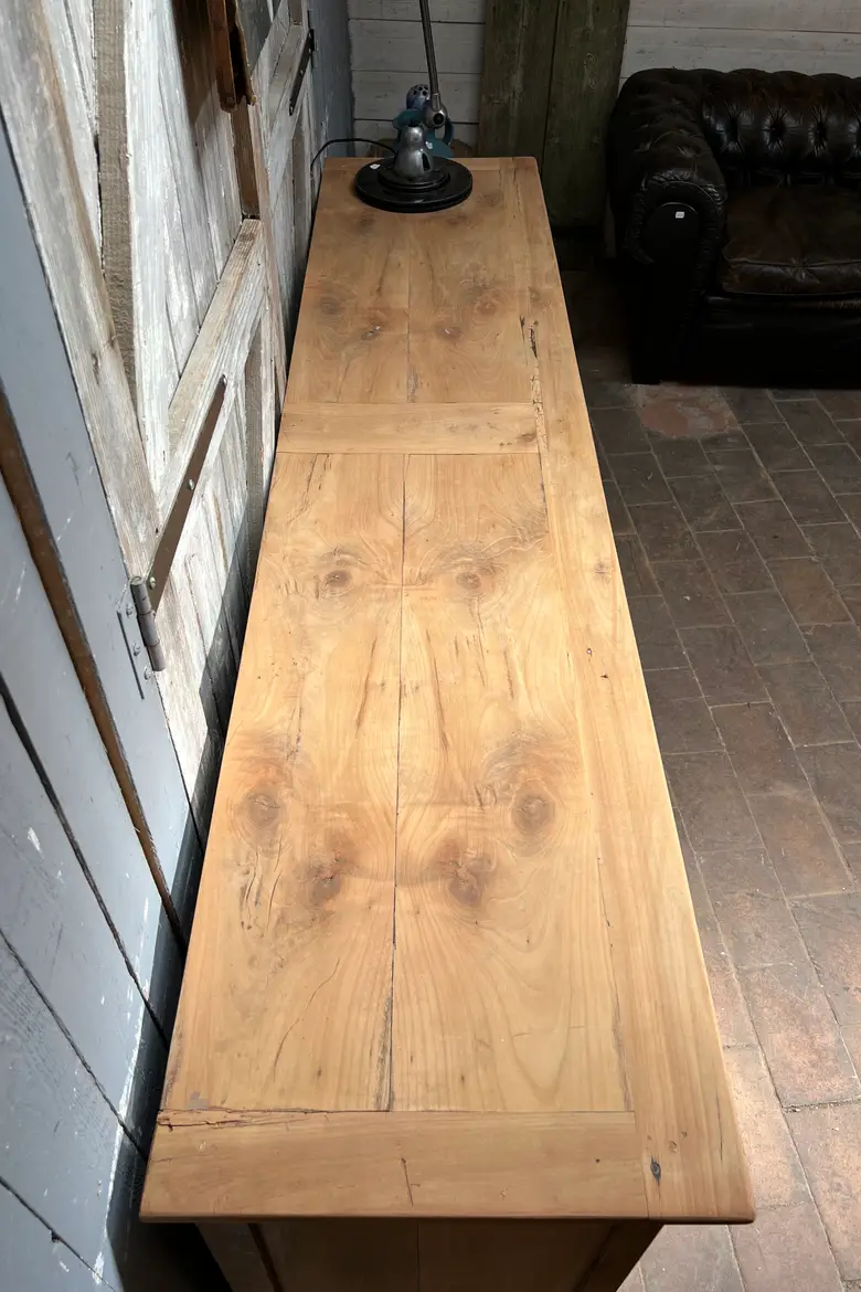 Ancien buffet en merisier