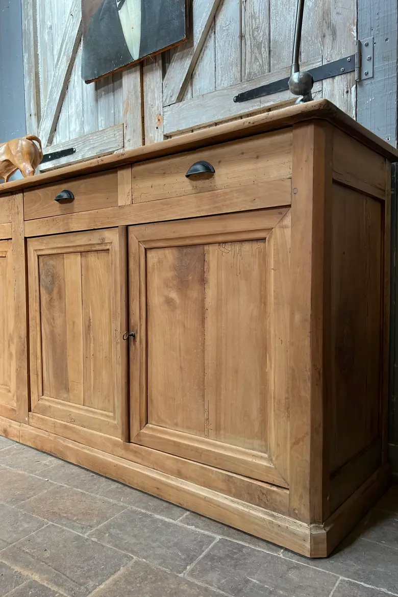Ancien buffet en merisier