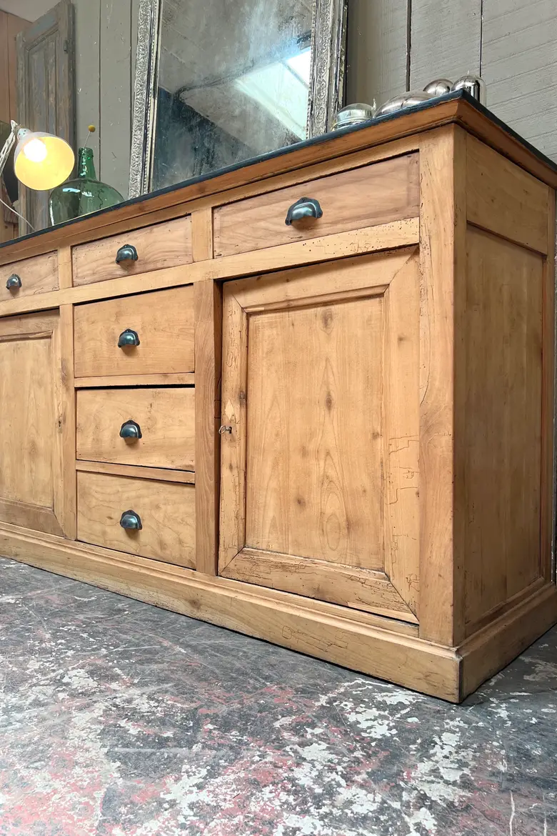 Ancien buffet en merisier