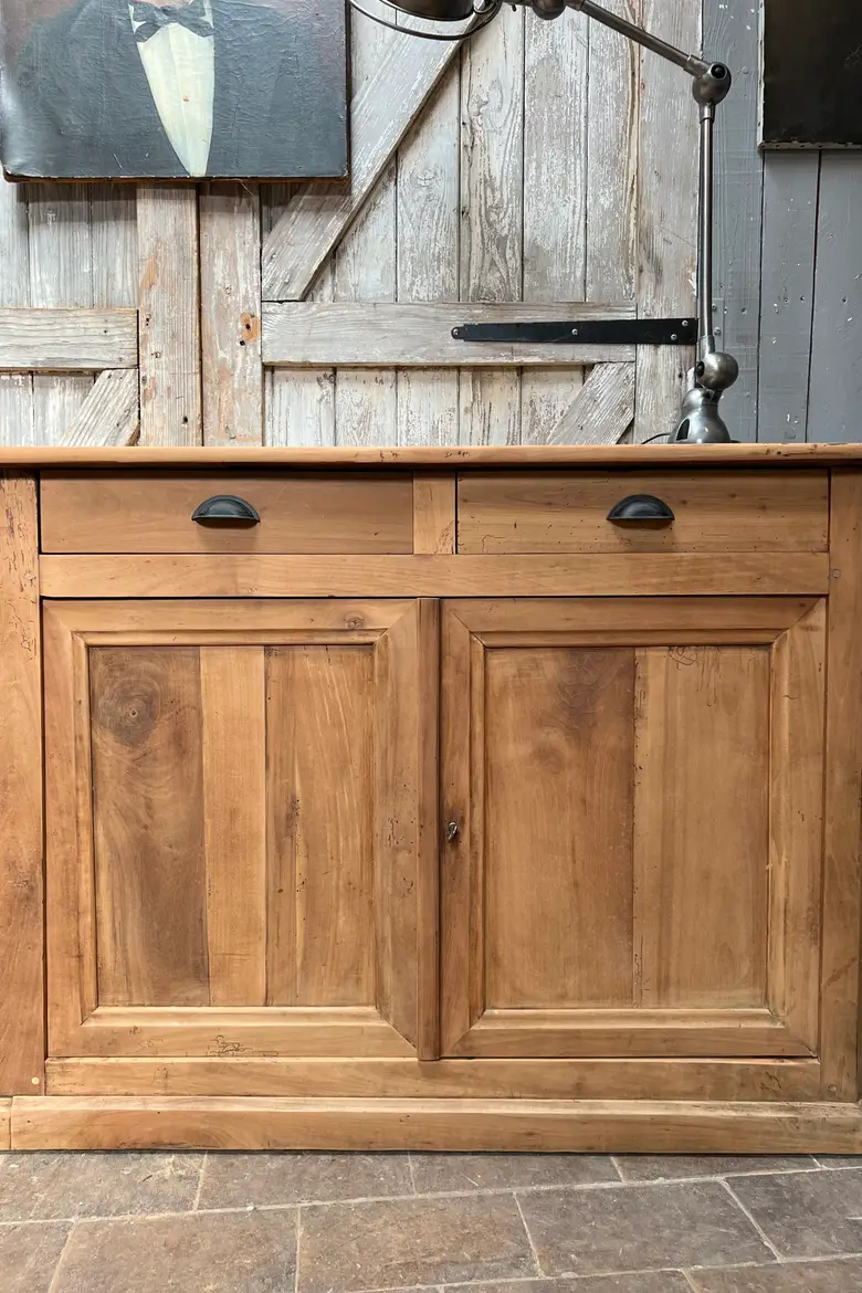 Ancien buffet en merisier