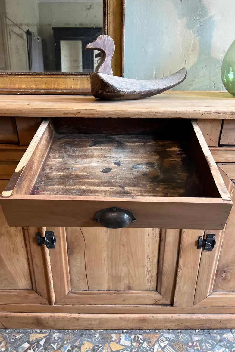 Ancien buffet en merisier Années 50