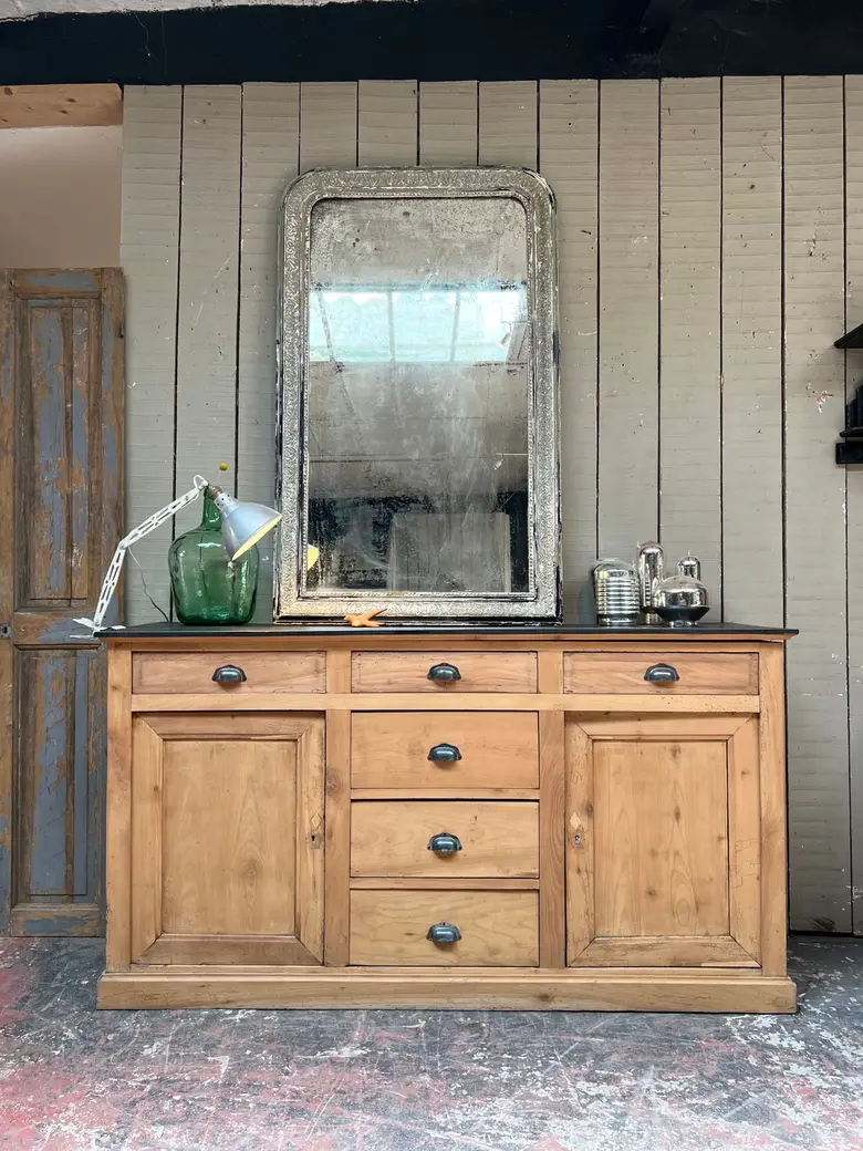 Ancien buffet en merisier