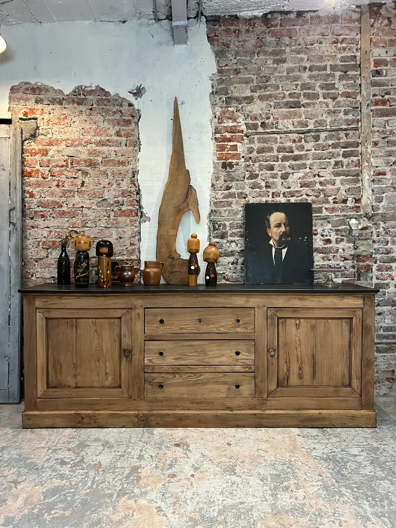 Ancien buffet en orme XIXème