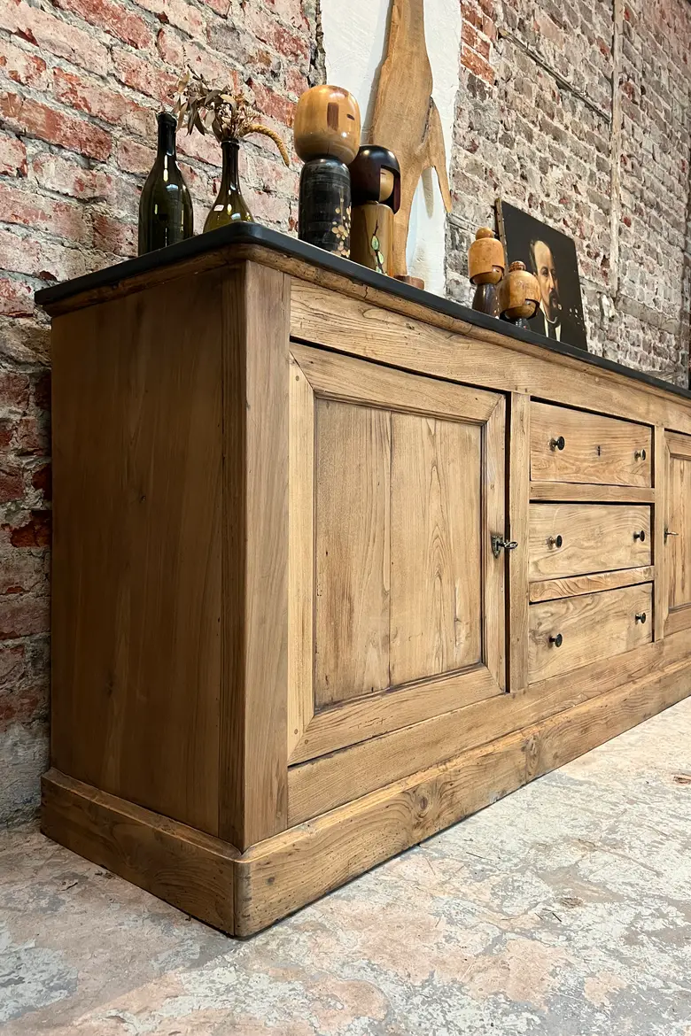 Ancien buffet en orme XIXème