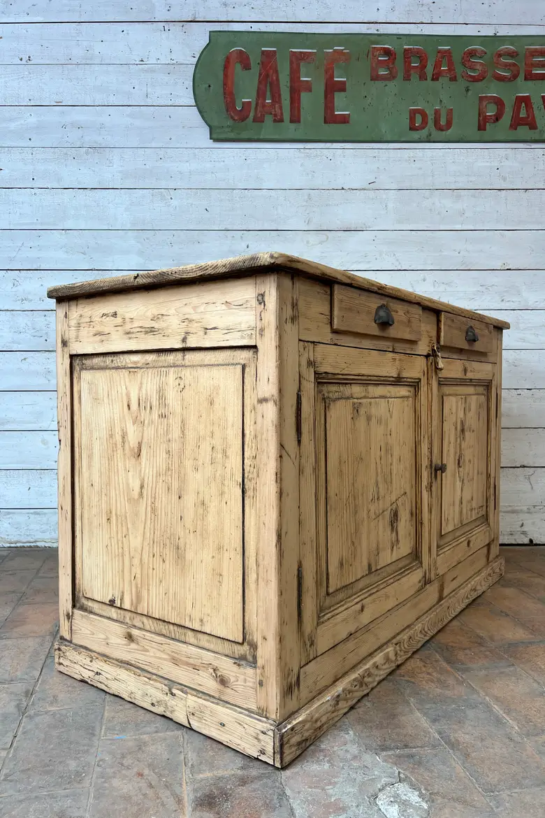 Ancien buffet en sapin – Bois brut