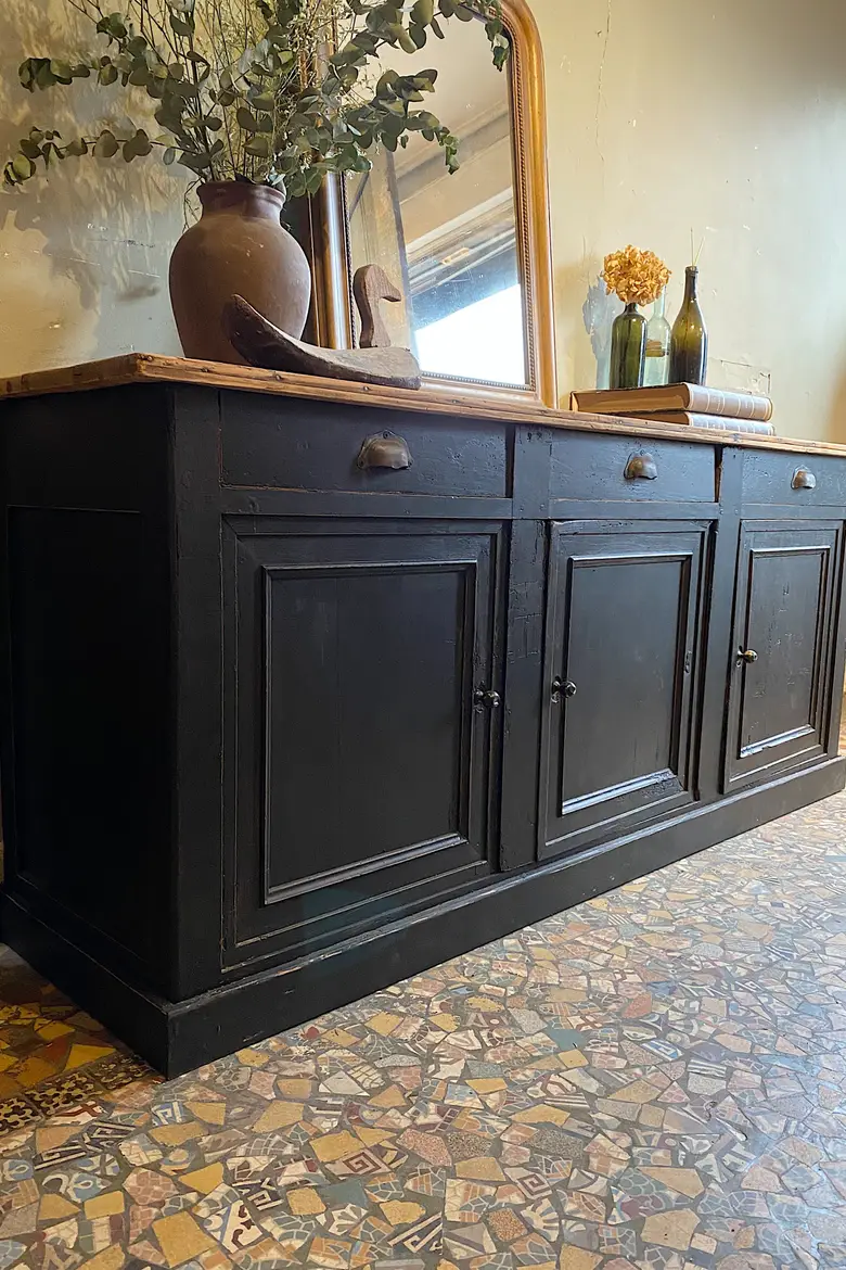 Ancien buffet en sapin Début XXème
