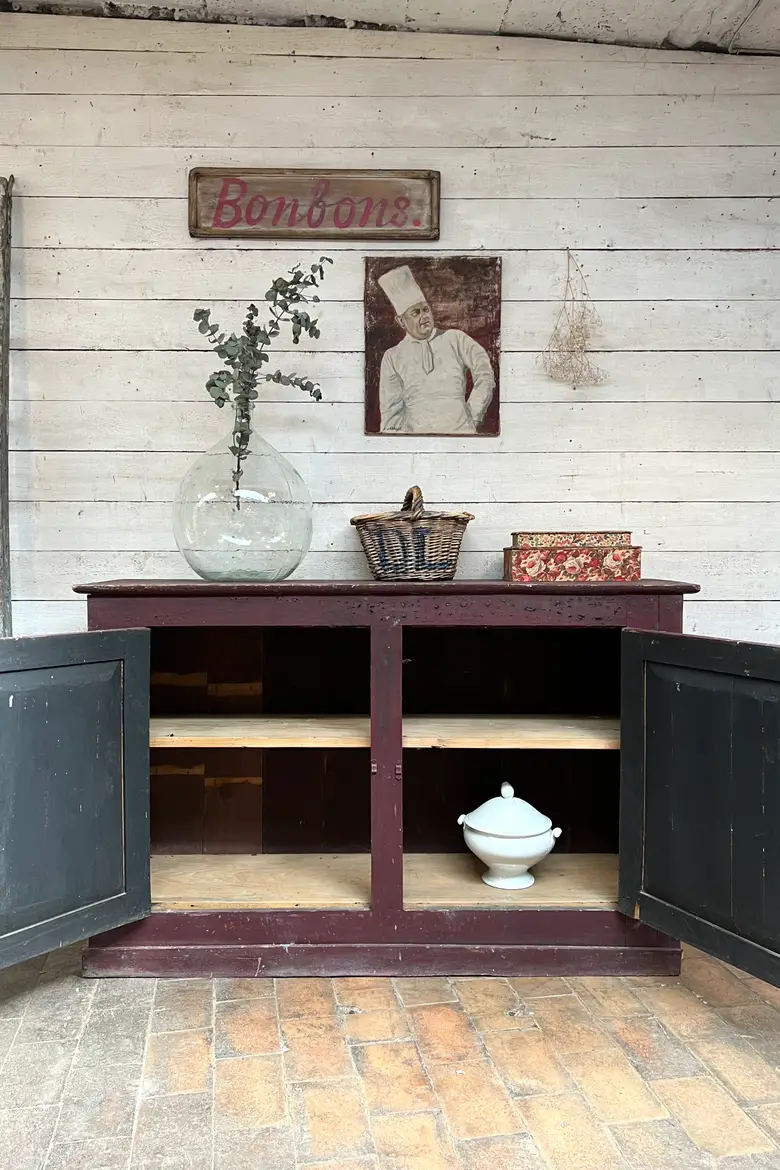 Ancien buffet en sapin Début XXème