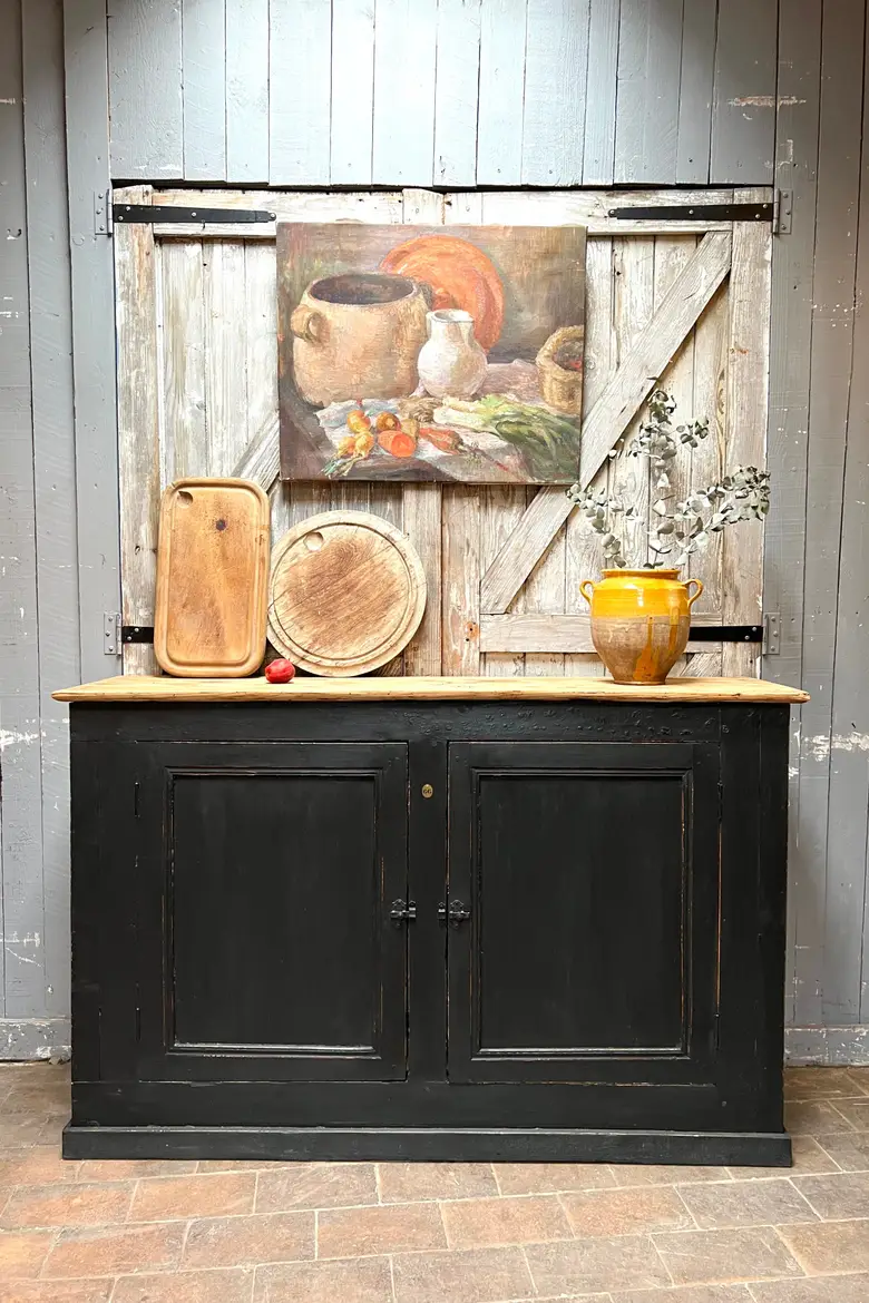 Ancien buffet en sapin Début XXème