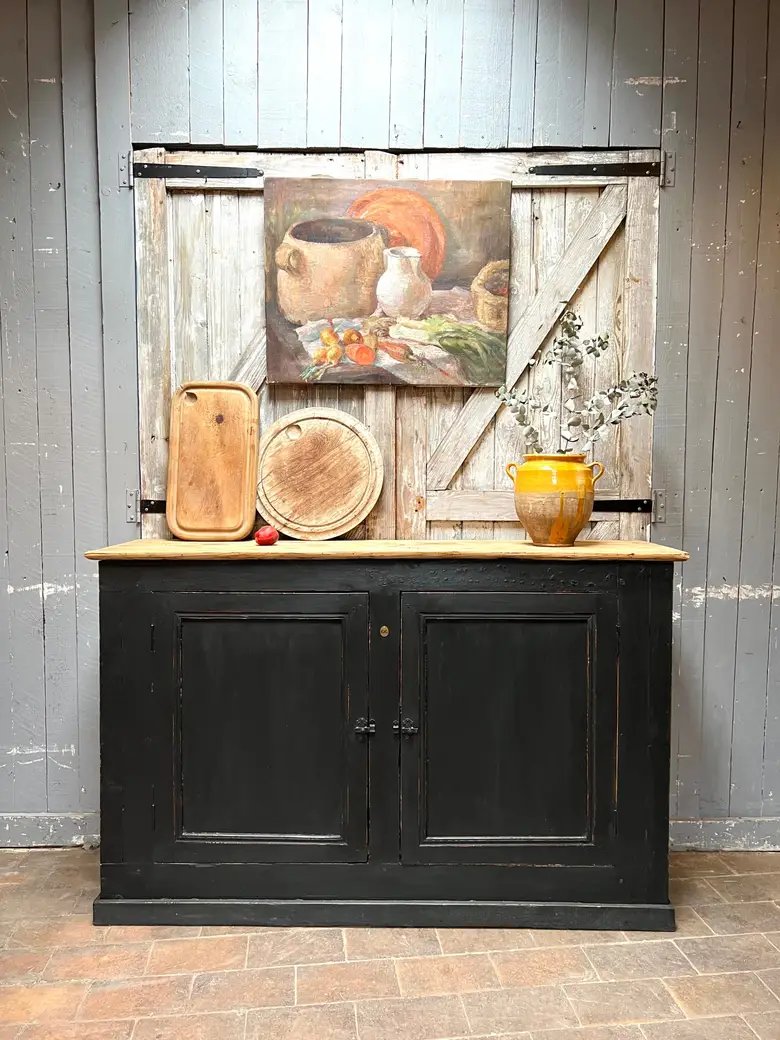 Ancien buffet en sapin Début XXème