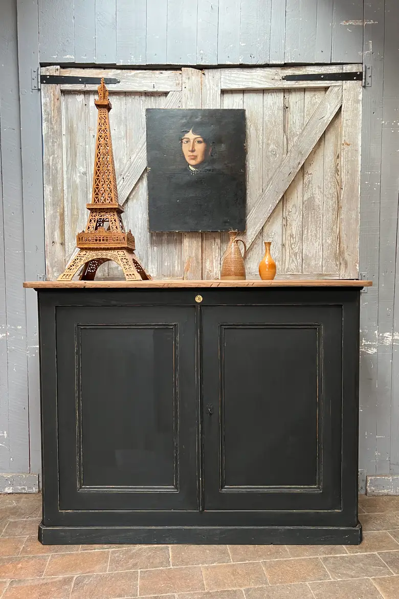 Ancien buffet en sapin Début XXème