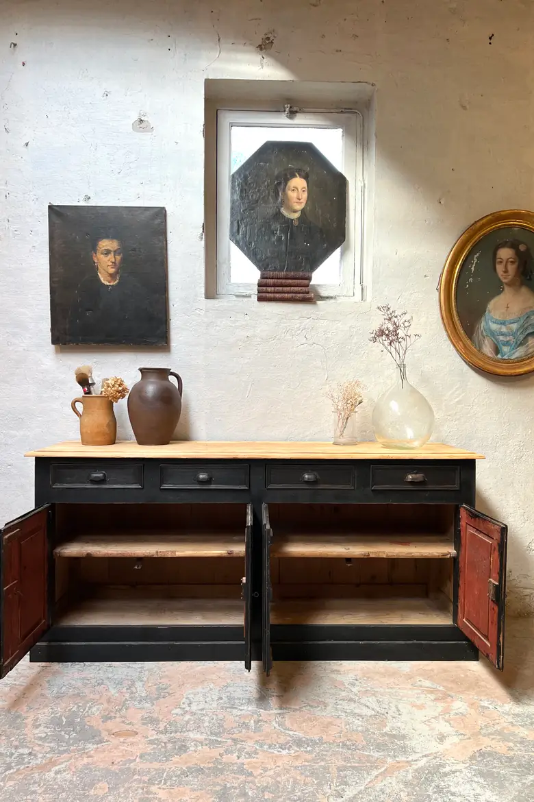 Ancien buffet en sapin Début XXème