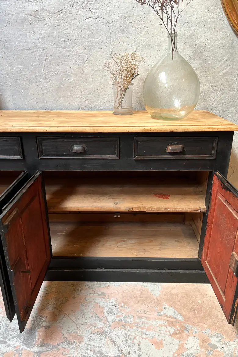 Ancien buffet en sapin Début XXème