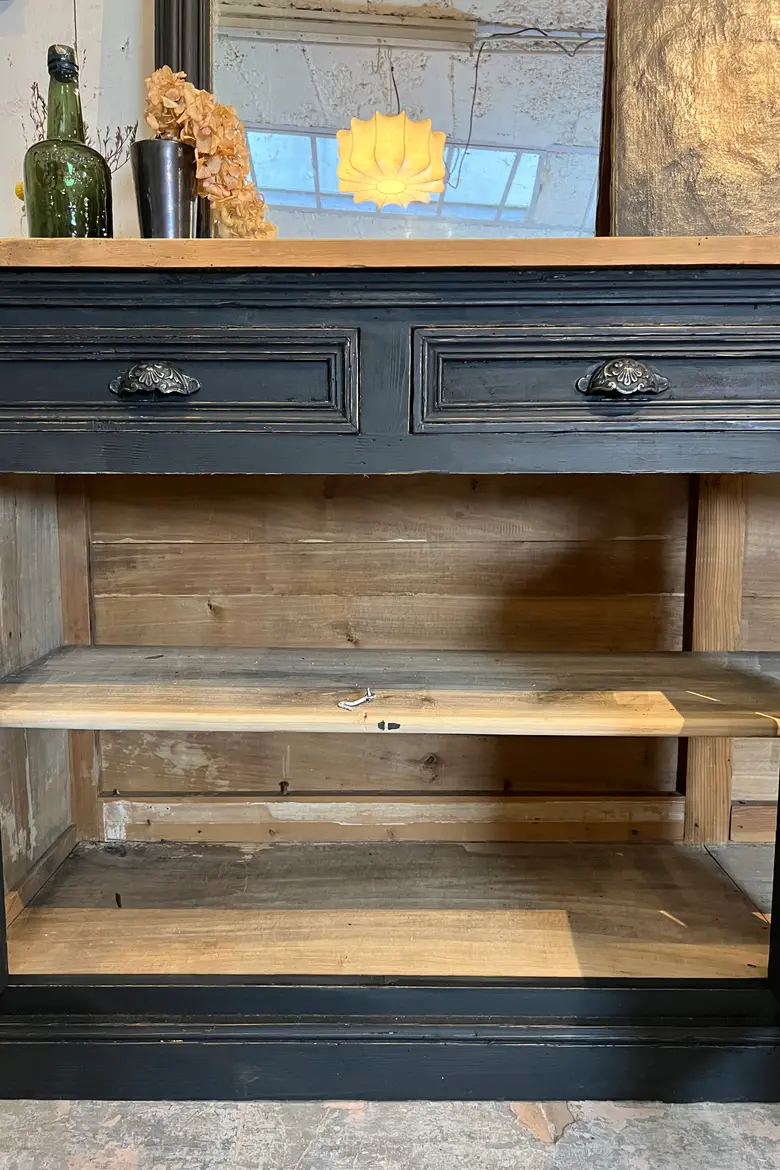 Ancien buffet en sapin Début XXème