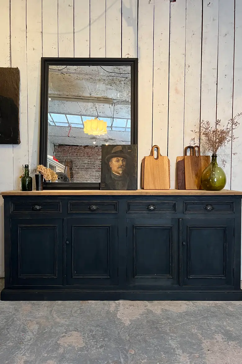 Ancien buffet en sapin Début XXème