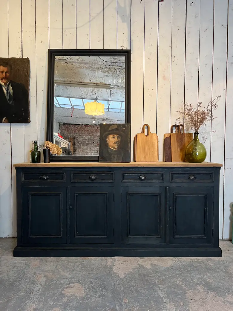 Ancien buffet en sapin Début XXème