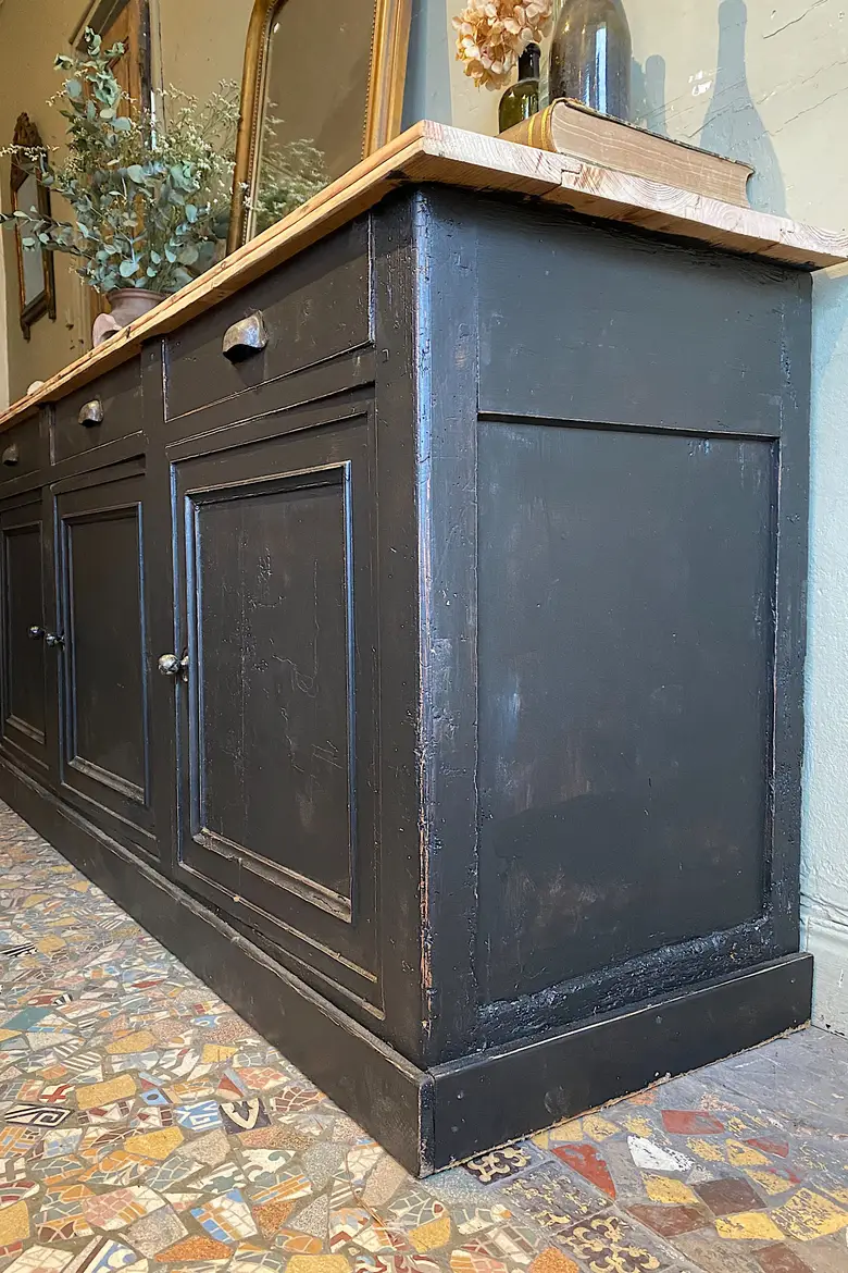 Ancien buffet en sapin Début XXème