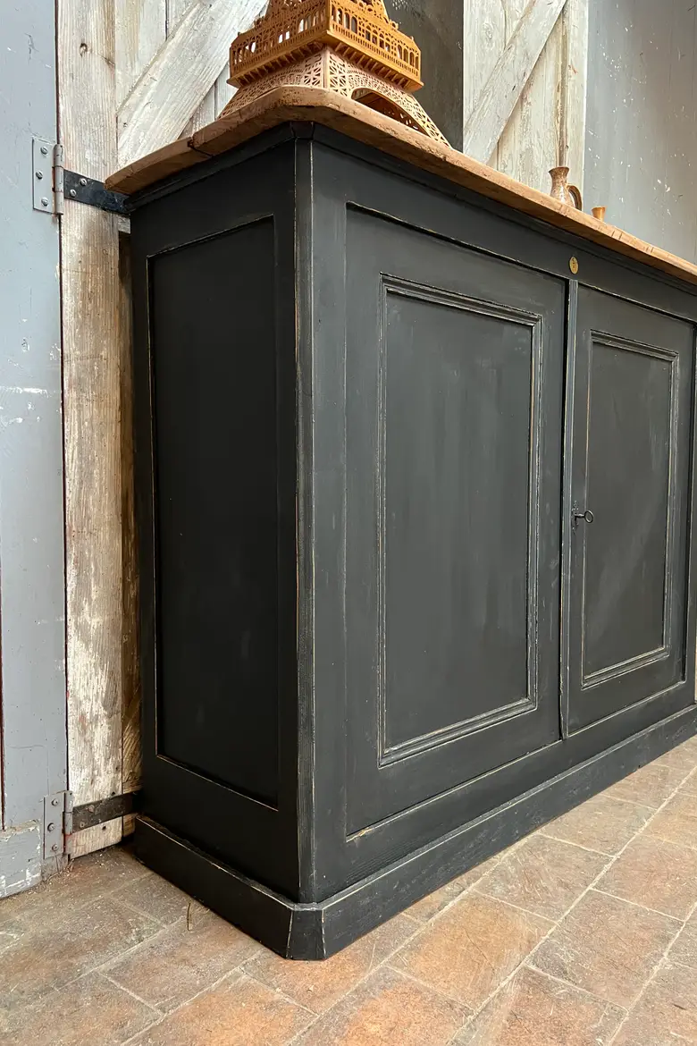 Ancien buffet en sapin Début XXème