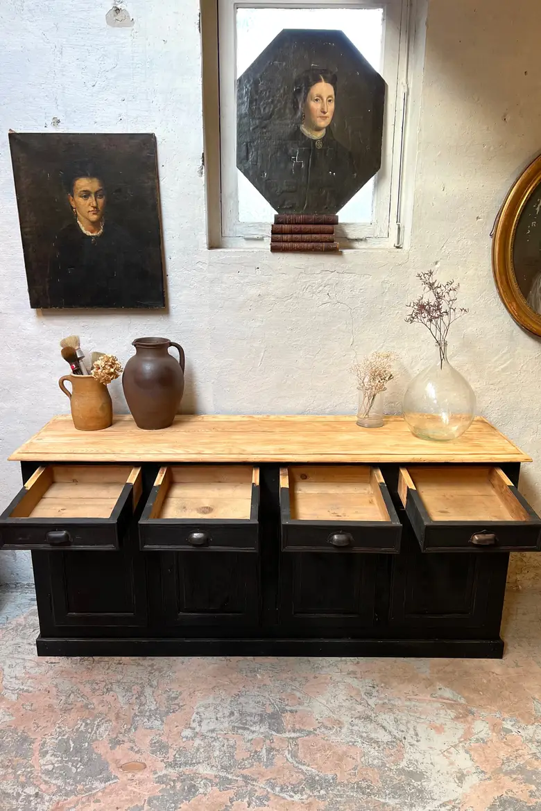 Ancien buffet en sapin Début XXème