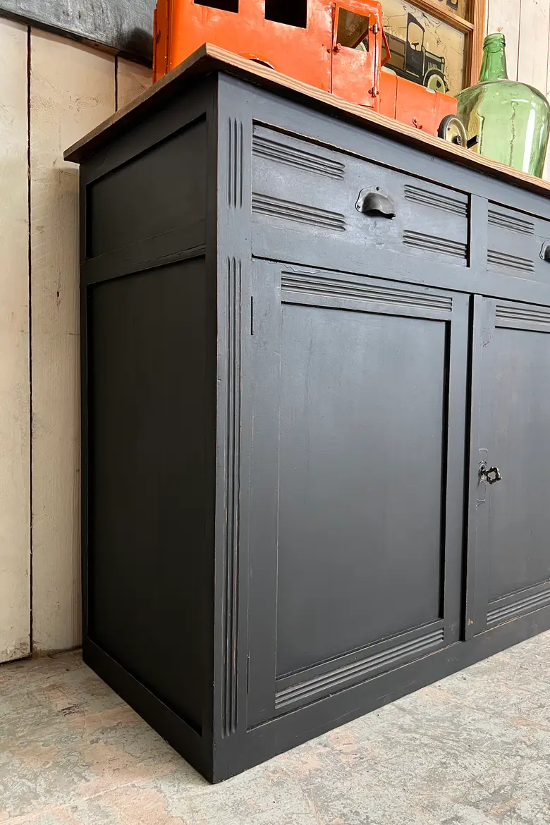 Ancien buffet en sapin