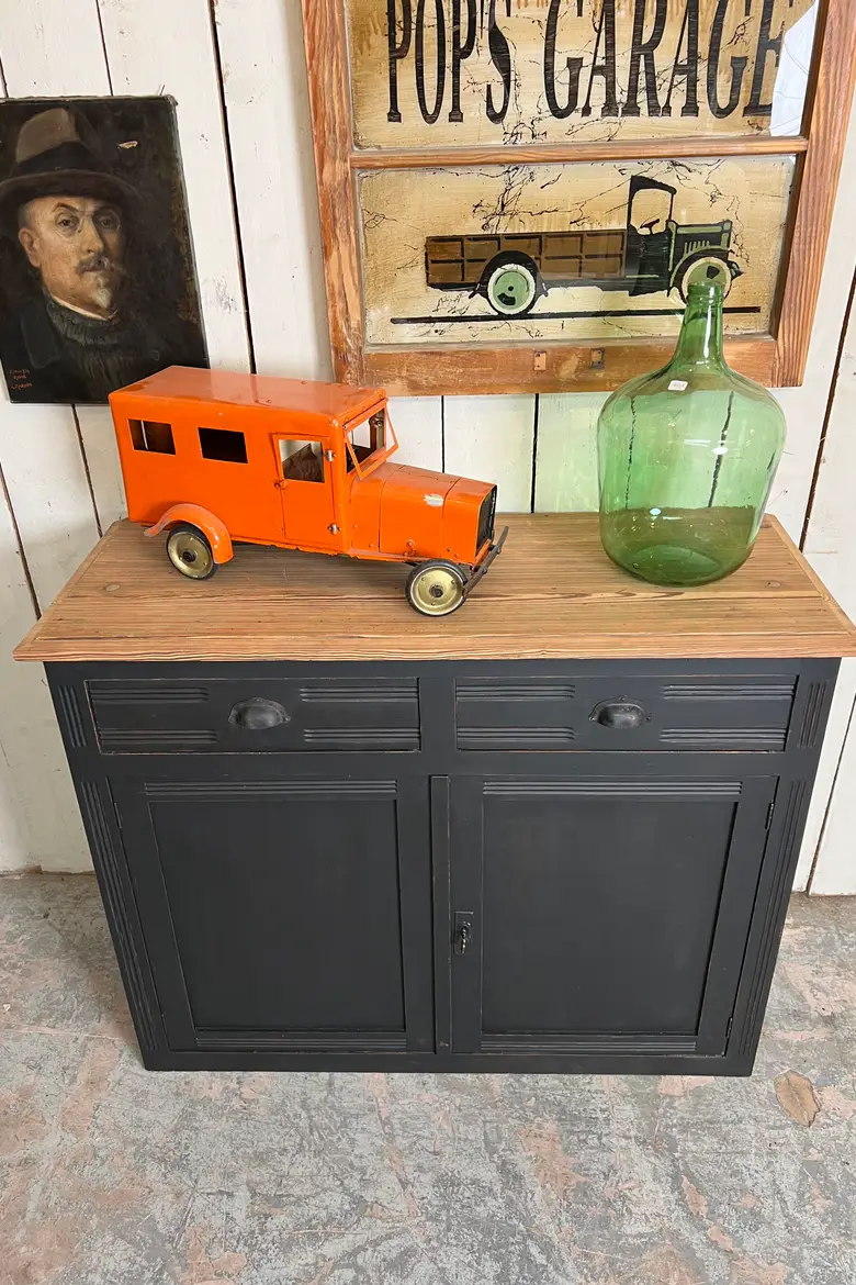 Ancien buffet en sapin