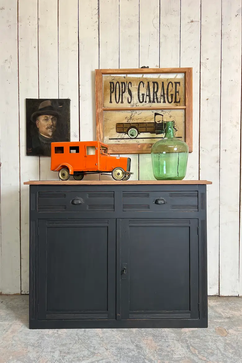 Ancien buffet en sapin