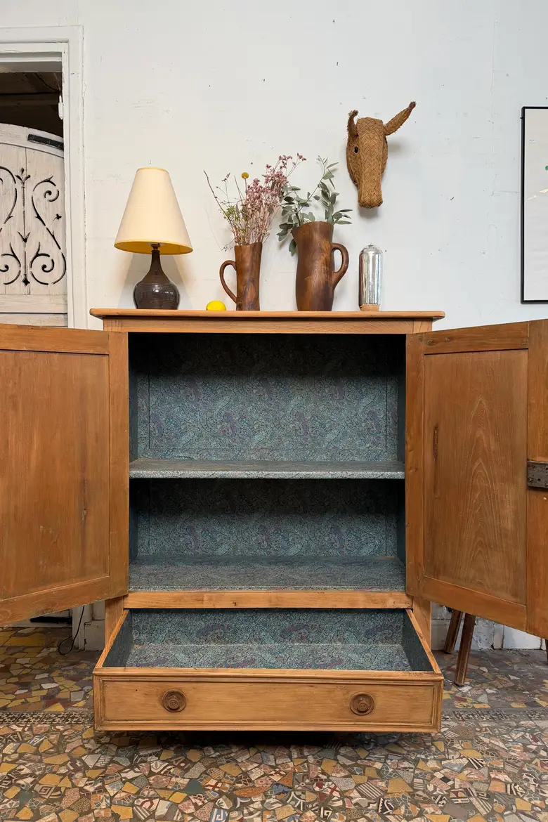 Ancien buffet parisien en orme