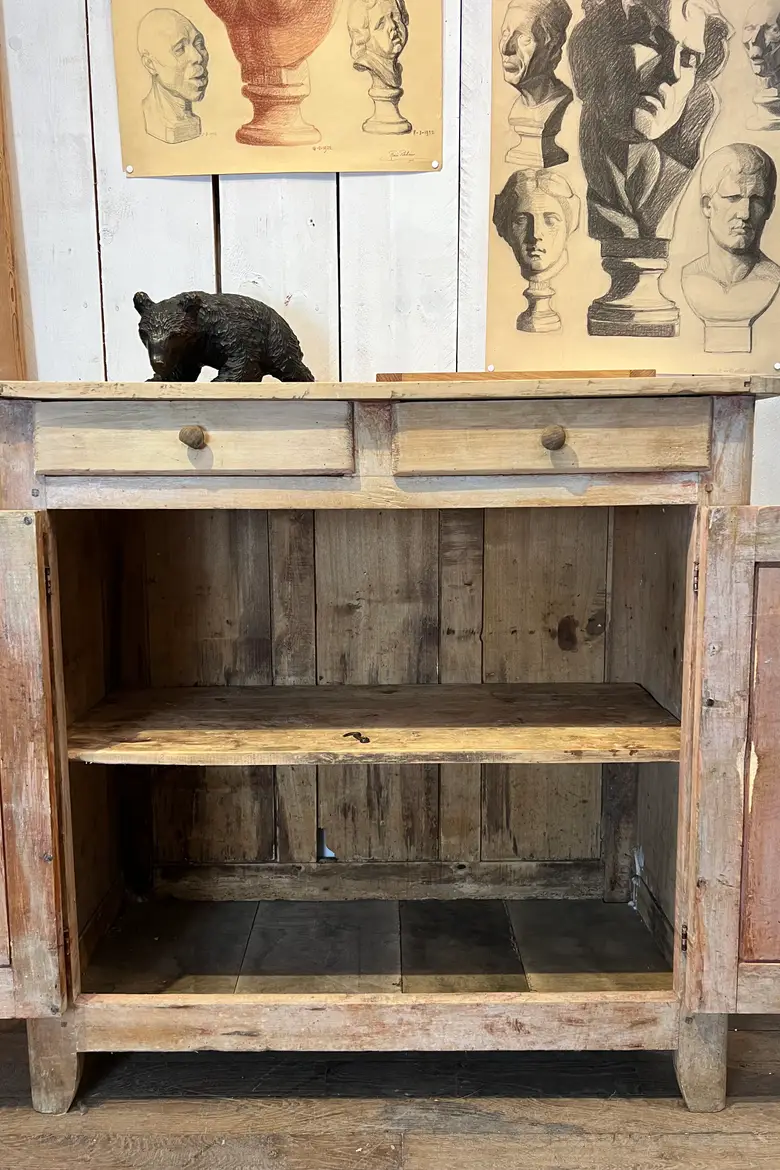 Ancien buffet patiné Début XXème