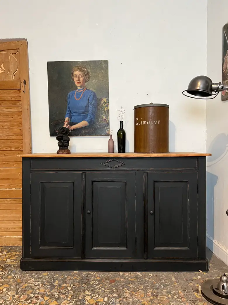 Ancien buffet peint en noir Début XXème